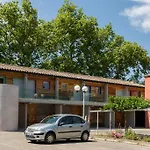 Du Canal Hotel 3*