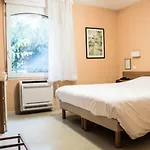 Du Canal Hotel 3*
